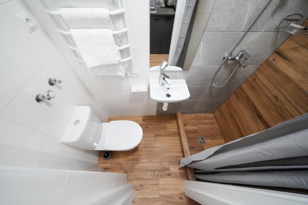 Myfreedom Apartments: Metro Pecherskaya Military Hospital Kyiv Room photo